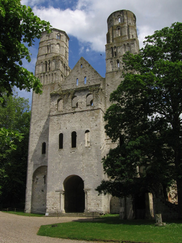 facciata dell'abbazia