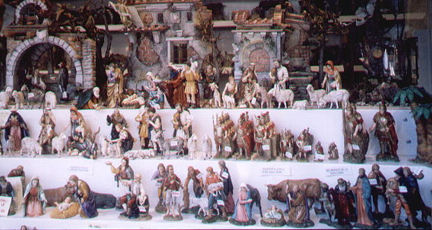Crib figures on sale in Piazza Navona