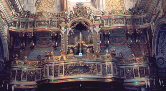 Organ and cantoria in S. Maria della Scala