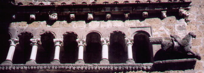 S. Maria Maggiore: detail of the gallery