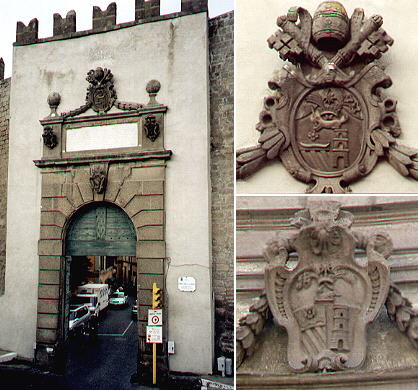 Papal coats of arms in Porta della Verità and S. Carluccio