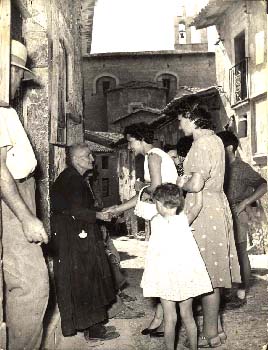 Patty Palmer in visita a Paganica