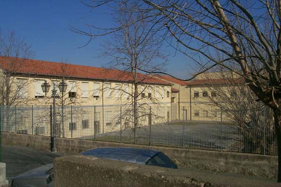 Immagine scuola elementare 034.jpg (52055 byte)