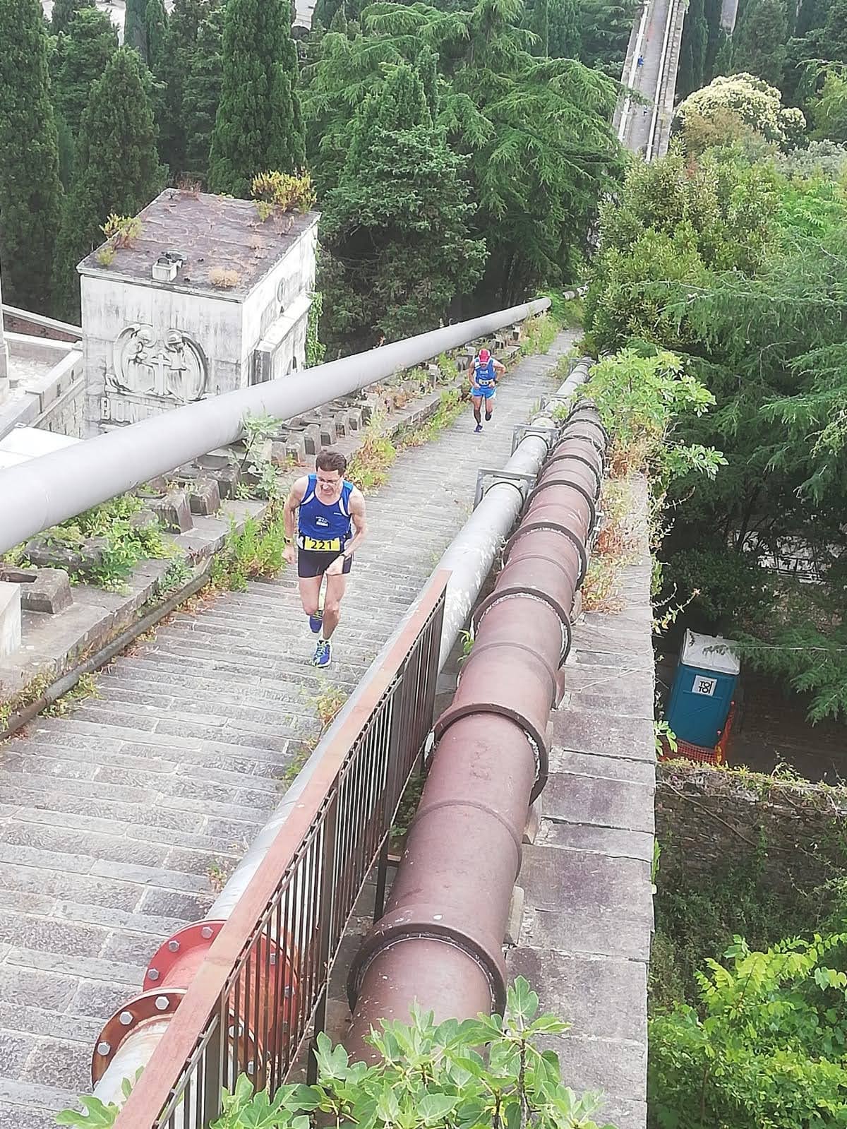 Paolo Quarantelli podismo gara Gau fidal running flash prima cronoscalinata Ponte Sifone a Staglieno Genova