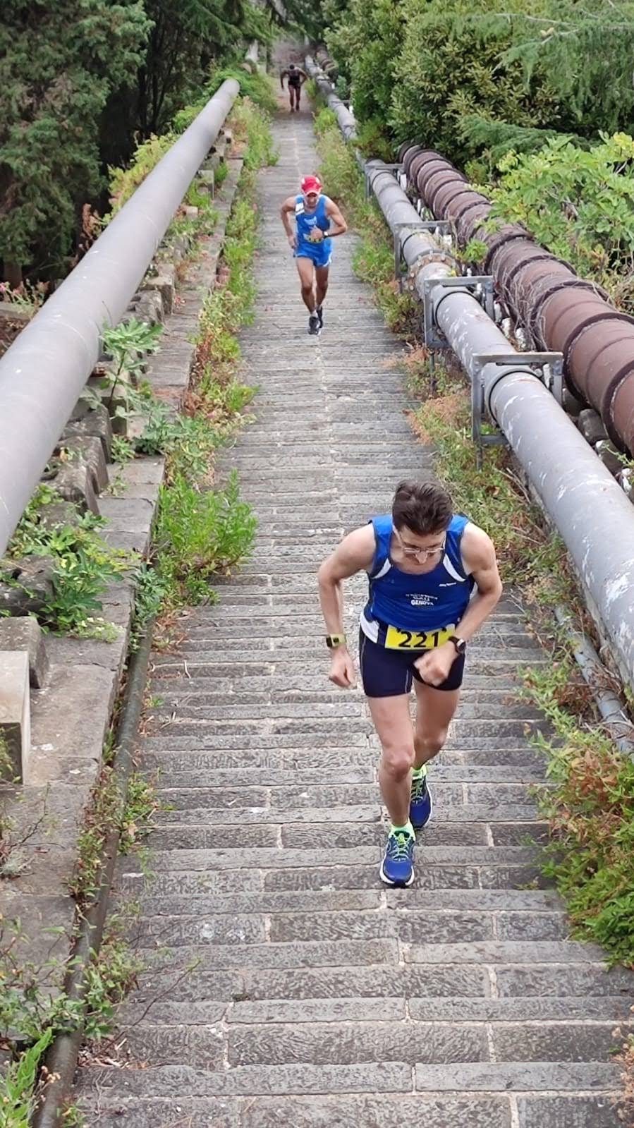 Paolo Quarantelli podismo gara Gau fidal running flash prima cronoscalinata Ponte Sifone a Staglieno Genova