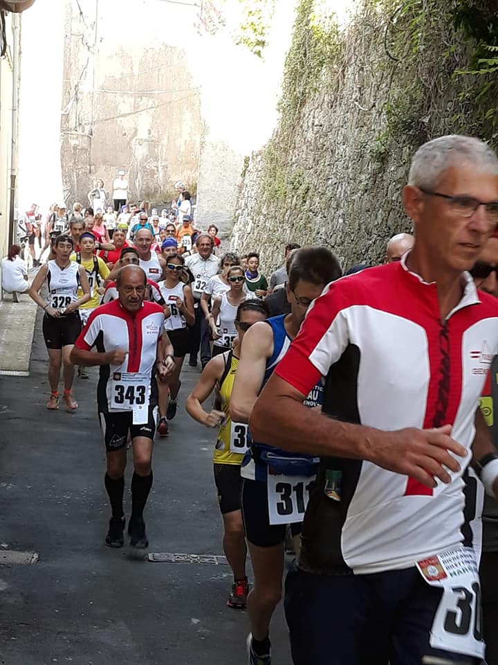 Paolo Quarantelli premiazione medaglia buono Gau fidal running marciaverde di aggio