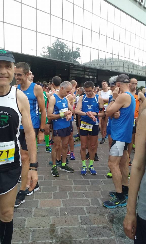 Paolo Quarantelli premiazione medaglia buono Gau fidal running staffetta valbisagno 5000x2