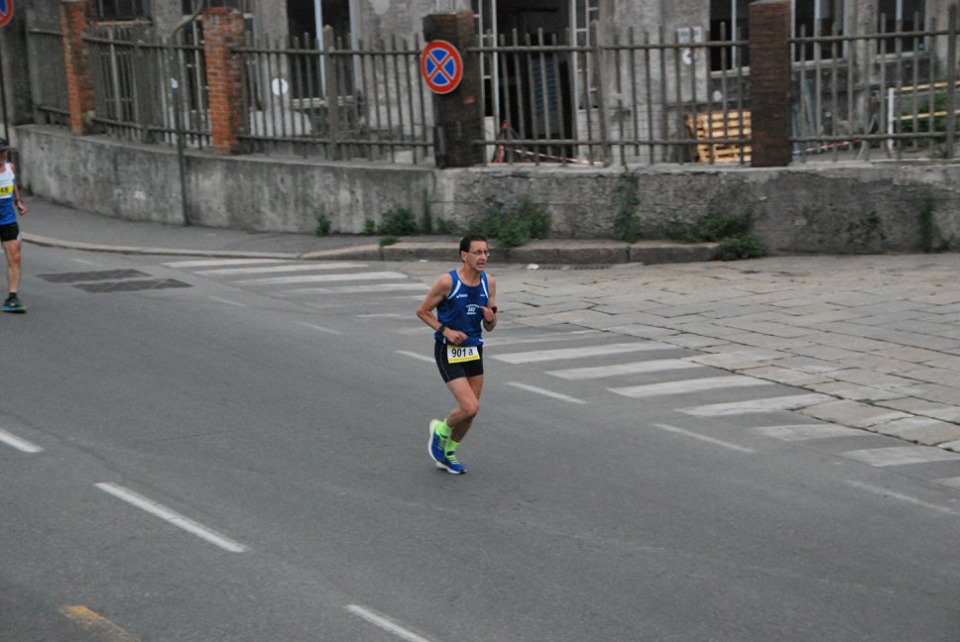 Paolo Quarantelli premiazione medaglia buono Gau fidal running staffetta valbisagno 5000x2