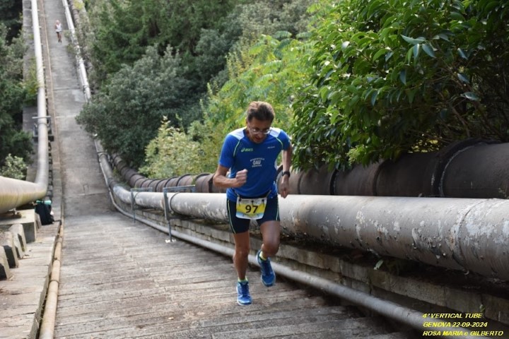 Vertical Tube sul Ponte Sifone a Genova Staglieno Paolo Quarantelli Gau fidal running podismo