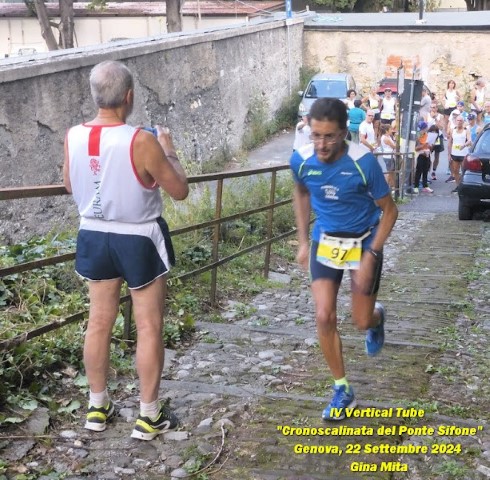 Vertical Tube sul Ponte Sifone a Genova Staglieno Paolo Quarantelli Gau fidal running podismo