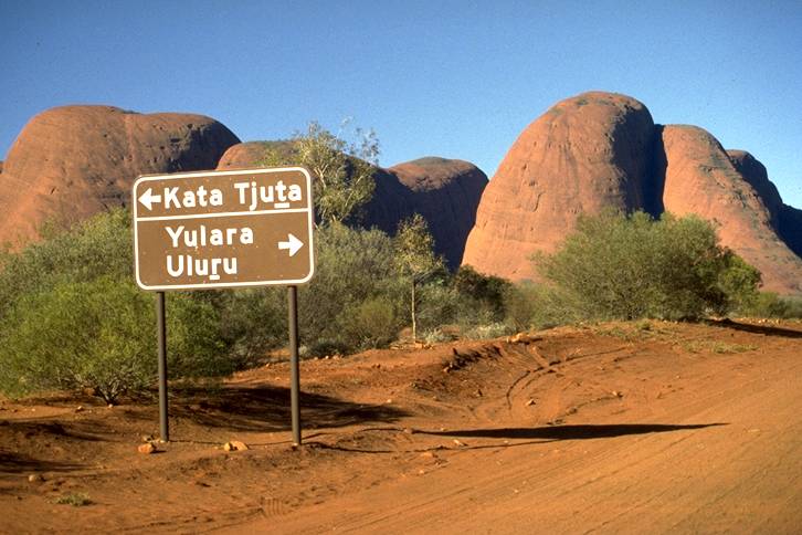 Kata Tjuta - road sign